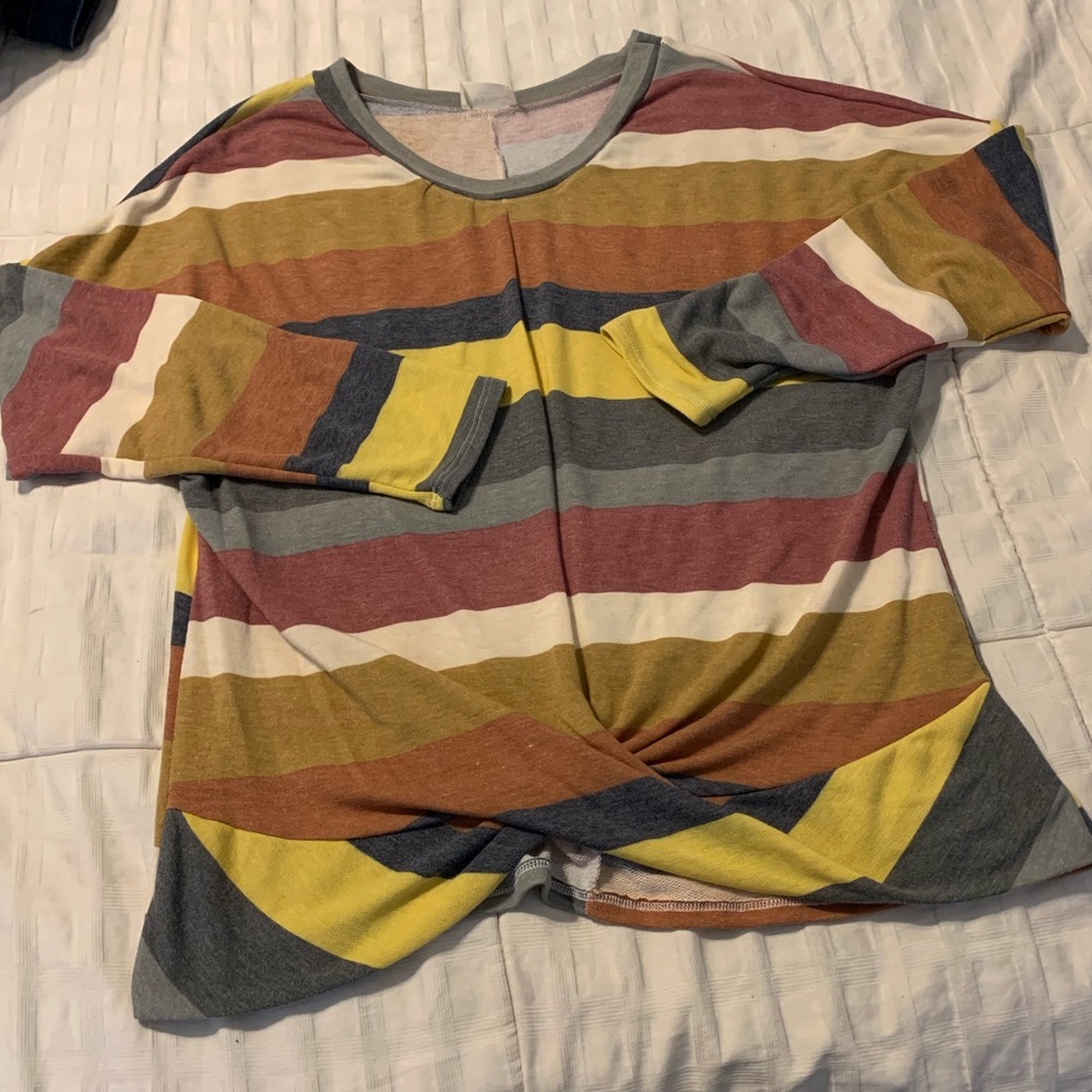 Fall colors twist front shirt